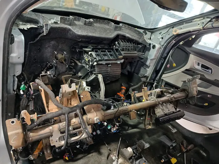 Dix Auto Clinic ( SAM) 4