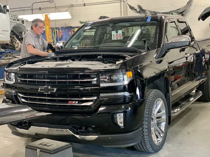 Wally Edgar Collision Center 0