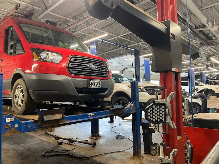 Serra Ford Rochester Hills Parts Center 3