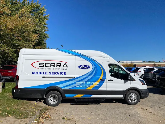 Serra Ford Rochester Hills Service Center 0