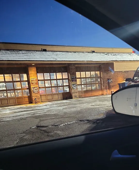 Uncle Ed's Oil Shoppe 4