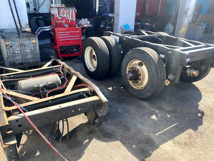 Unlimited Truck Repair LLC 0