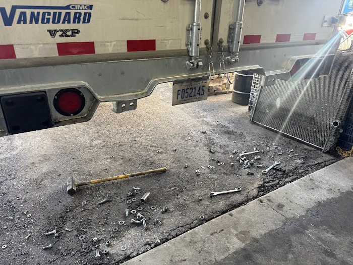 Unlimited Truck Repair LLC 7