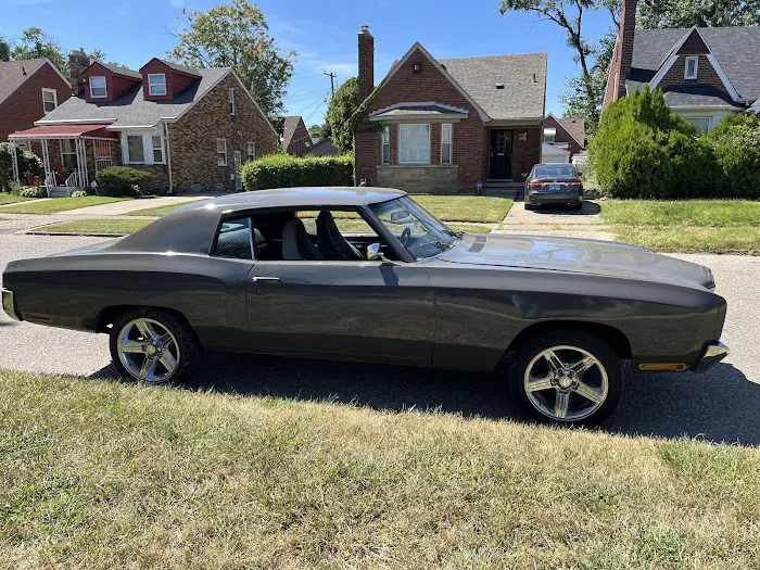 Maaco Auto Body Shop & Painting 1