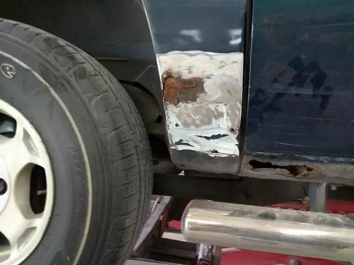 Art's Collision & Auto Repair 5