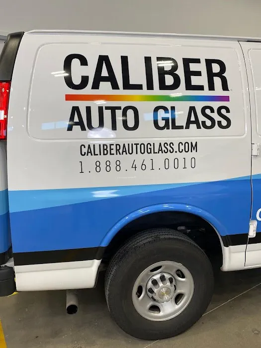 Caliber Auto Glass 0