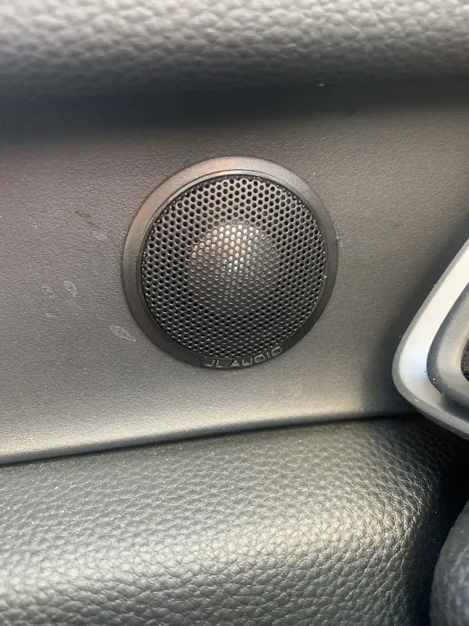 Monney Car Audio 7