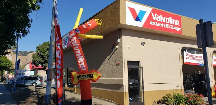 Valvoline Instant Oil Change 6