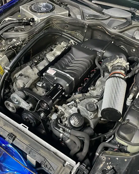 Benz Only Garage 9