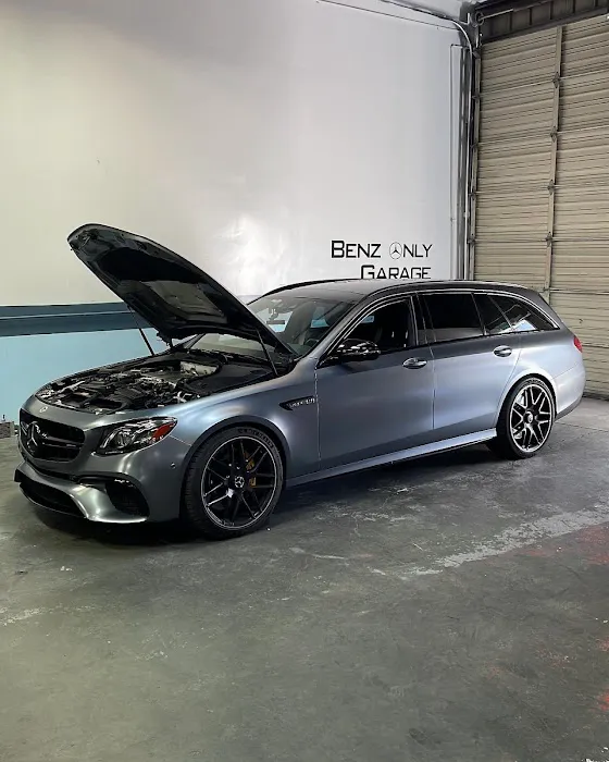 Benz Only Garage 6