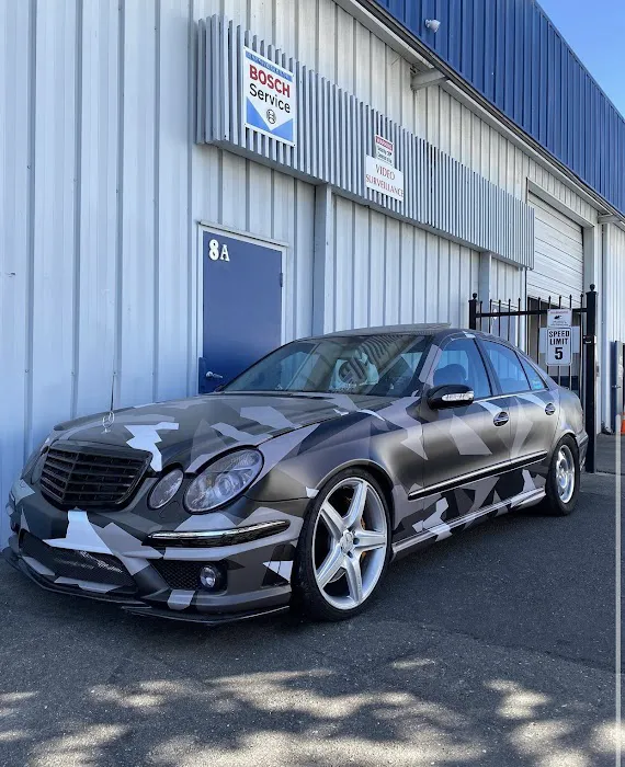 Benz Only Garage 8