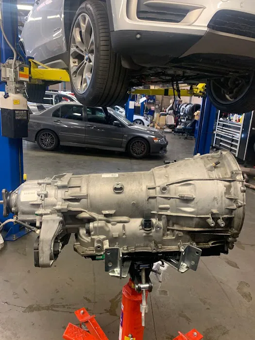 B&V AUTOMOTIVES LLC 4