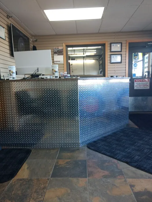 Larson's Automotive 0