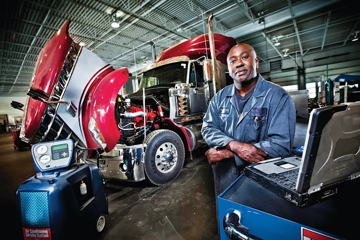 Commercial Truck & Mobile Repair 9