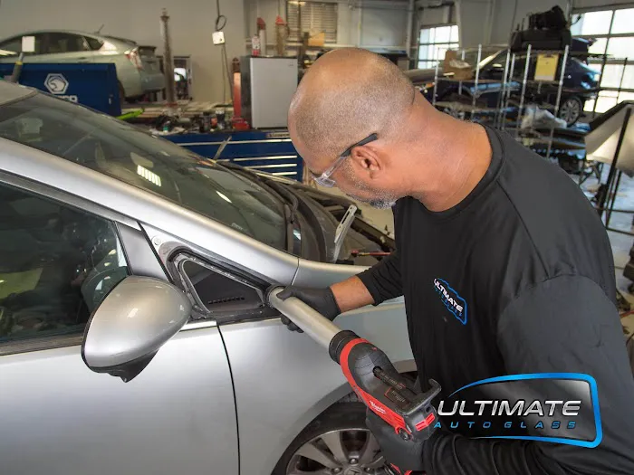 Ultimate Auto Glass & Electronics 1