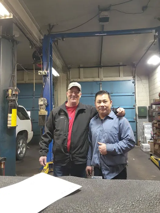 Trinh's Auto Repair 0