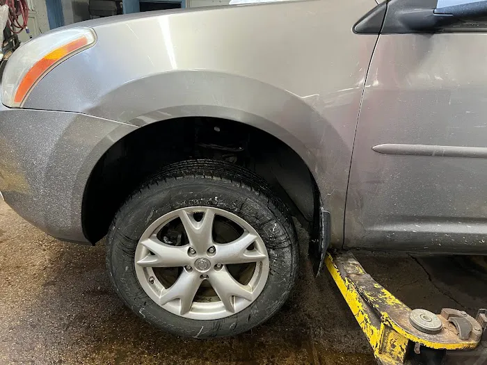Lanhart Auto Repair Inc & Towing 6