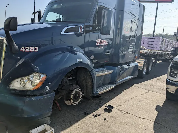 Pomp's Tire Service 5