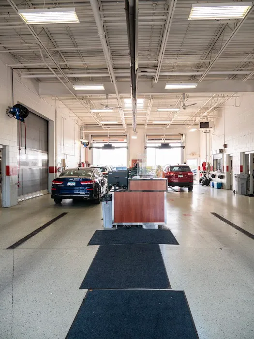 Luther Kia of Inver Grove Service Department 8
