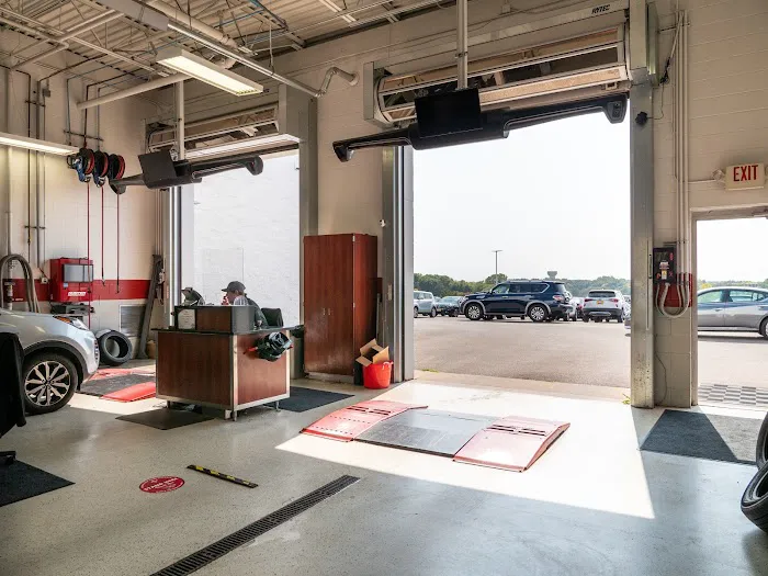Luther Nissan of Inver Grove Service Department 1