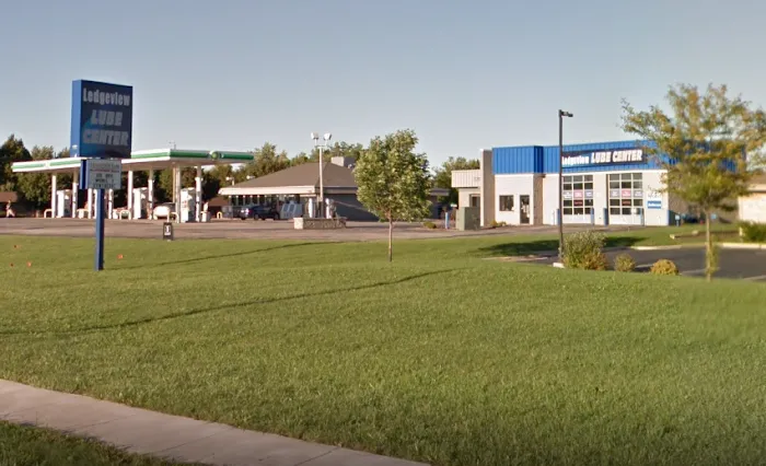 Ledgeview Lube Center 9