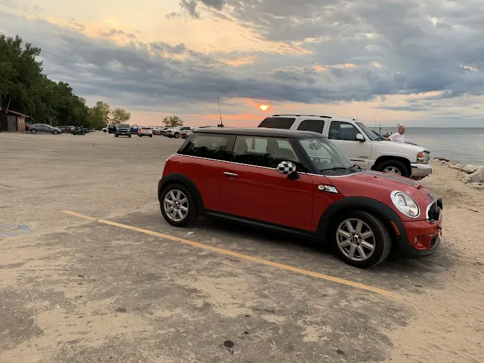 De Pere Auto Center 2