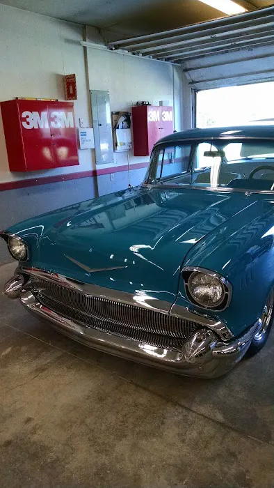 Lindy's Hot Rod Shop 3