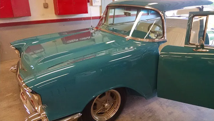 Lindy's Hot Rod Shop 2
