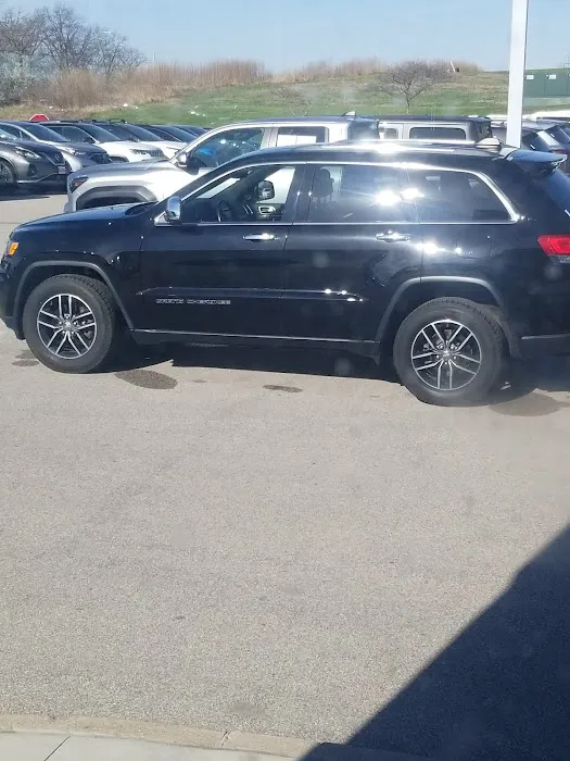 Service Department at Stew Hansen Dodge 4