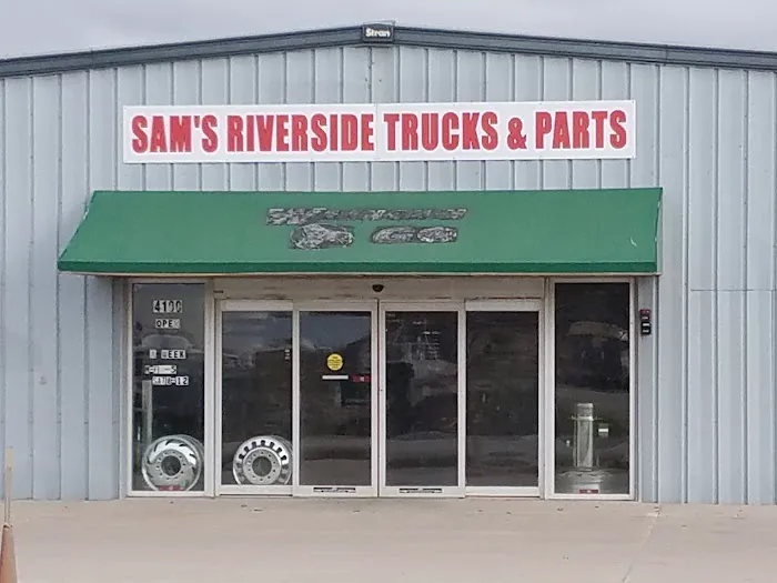 Sam's Riverside Trucks & Parts 4