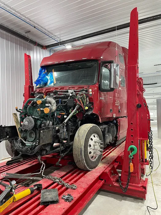Dave Syverson Truck Centers Body Shop 3