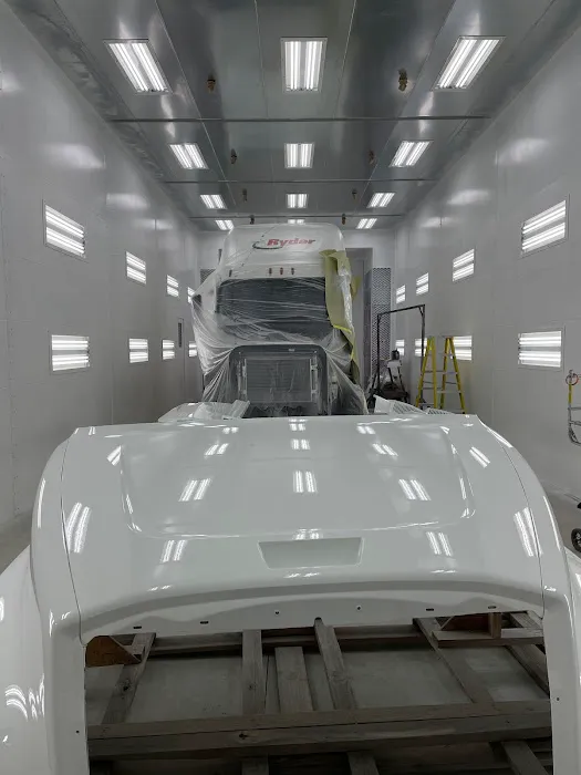 Dave Syverson Truck Centers Body Shop 1