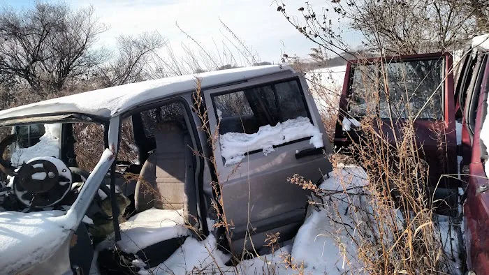 Dillon's Auto Salvage 6