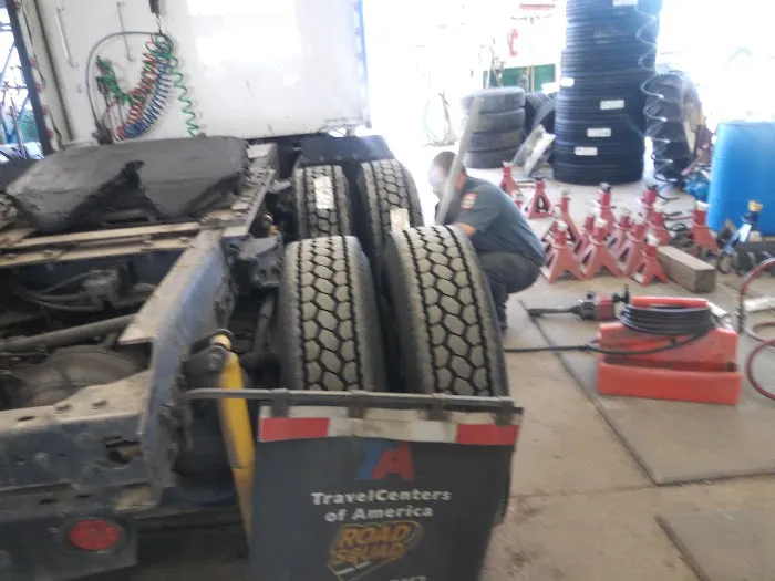 Pomp's Tire Service 2