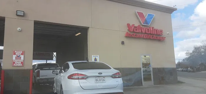 Valvoline Instant Oil Change 8