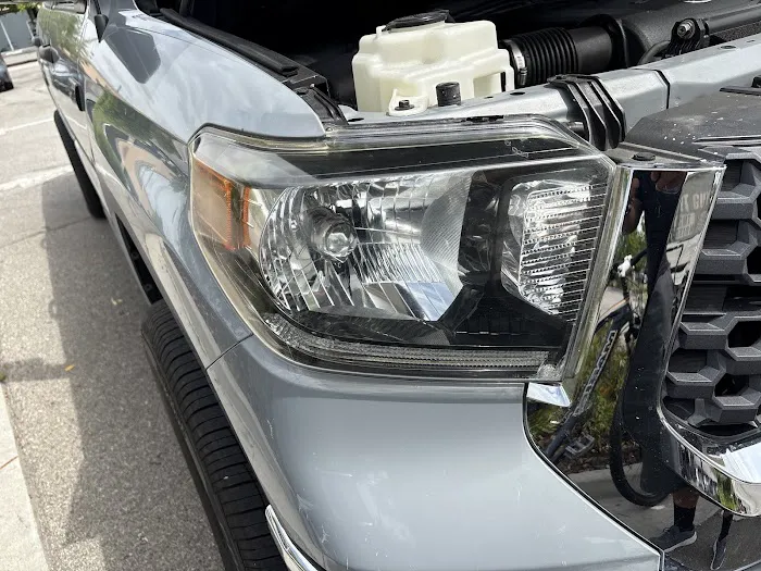 The Headlight guy 0