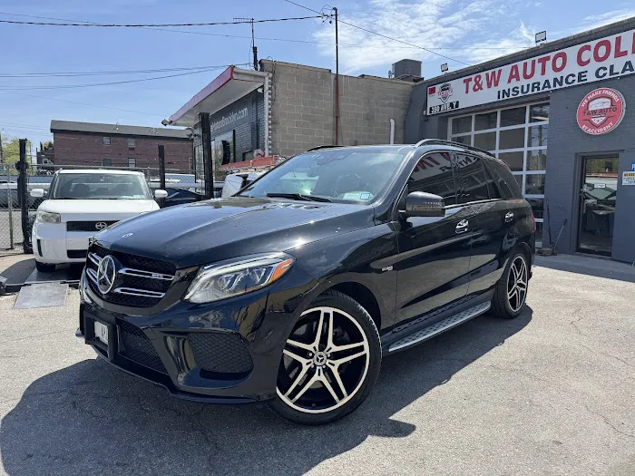 T & W Auto Collision Inc. 3