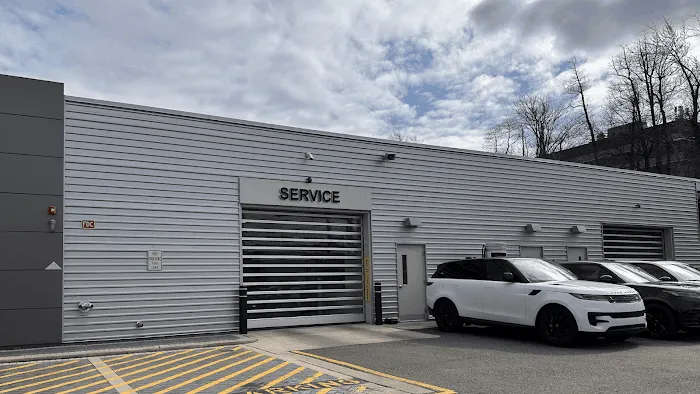 Land Rover Englewood Service and Parts 7