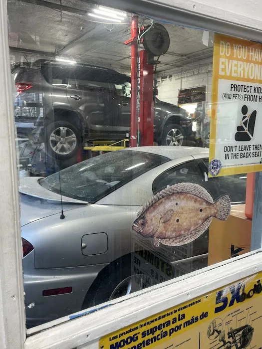 Noah Auto Repair Shop 0