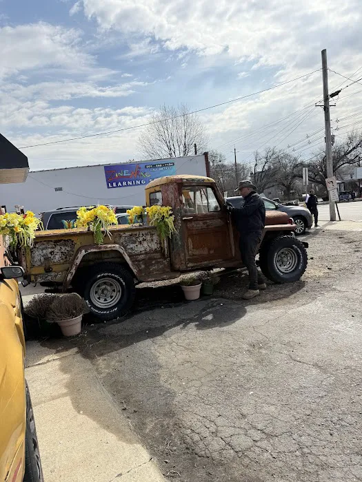 Noah Auto Repair Shop 7