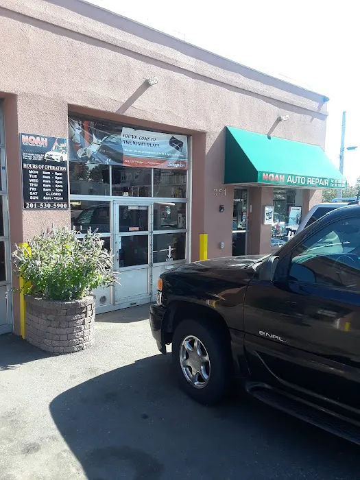 Noah Auto Repair Shop 4