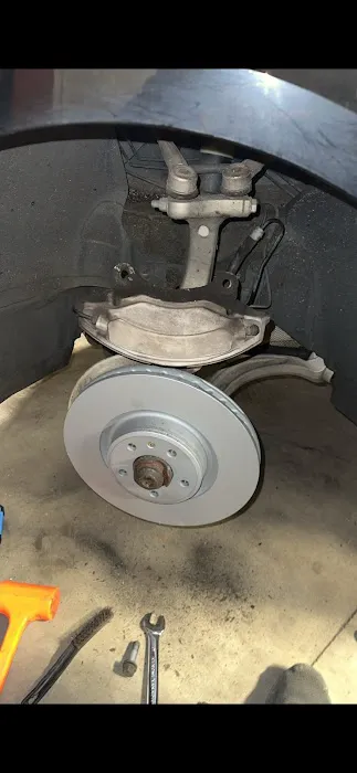 Wyatt's Mobile Auto Repair 0