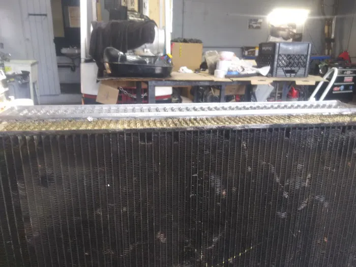 Radiator and A/C Repair Shop 6