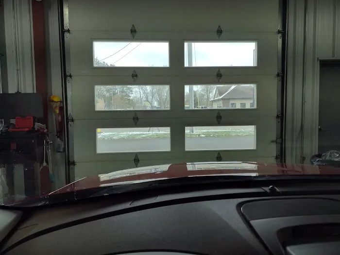 Little Wolf Automotive Express Lube 3