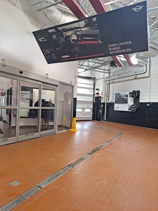 MINI Service Center 4