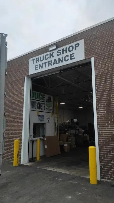 Pochinki Truck & Trailer Repair 4