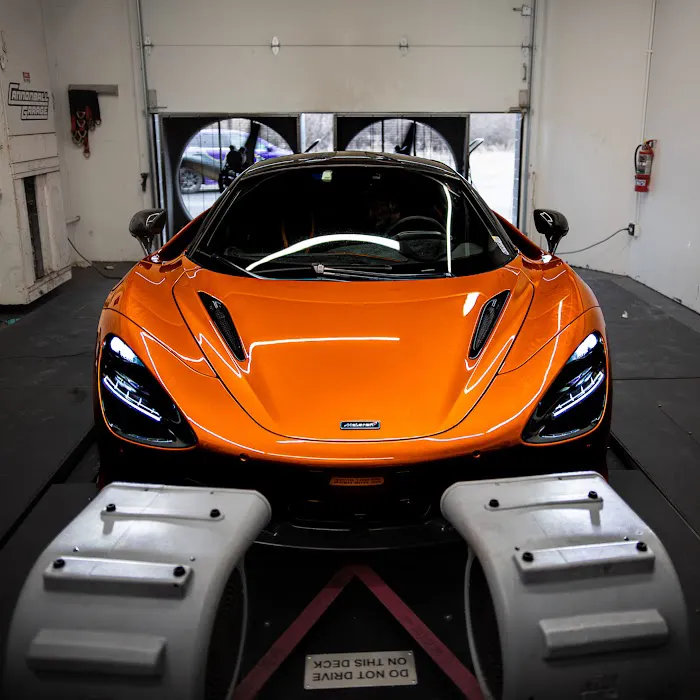 Cannonball Garage - McLaren Service & Performance Center Chicago 3