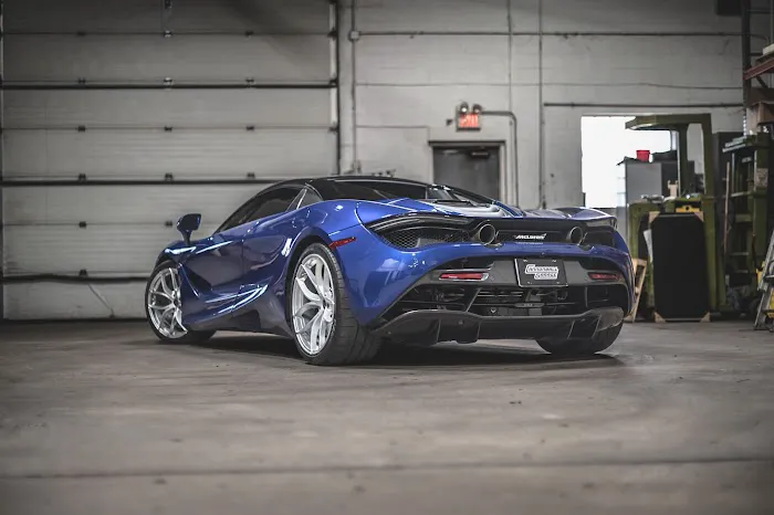 Cannonball Garage - McLaren Service & Performance Center Chicago 2