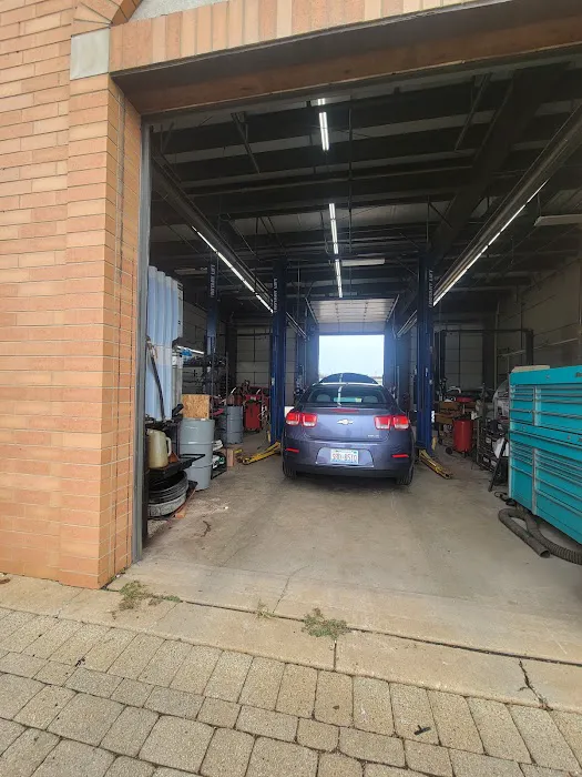 L & A Automotive 0