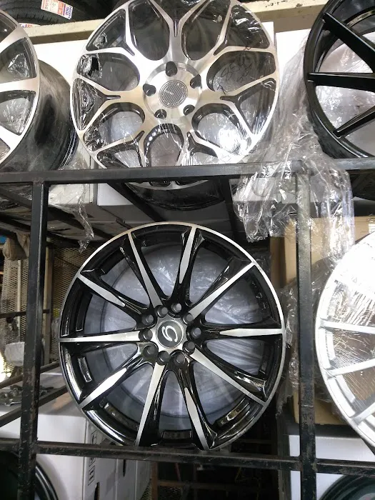 Rolling Tires & Wheels 6
